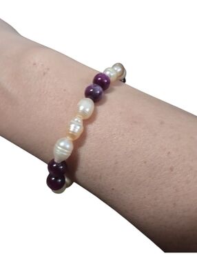 Cultured Pearl & Purple Stone Stretch Bracelet - Hand Crafted. 025